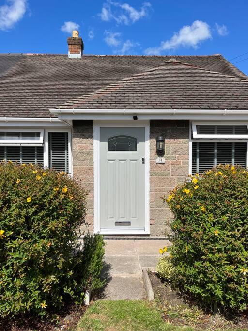 Idyllic Bungalow, Ideal Location In West Lancashire Burscough Esterno foto